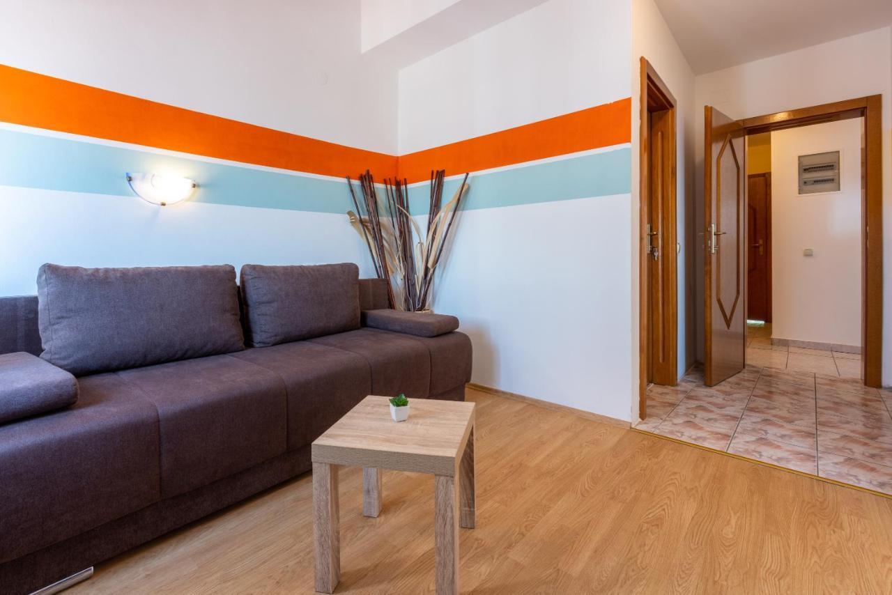 Apartments Antonija Цриквеница Экстерьер фото
