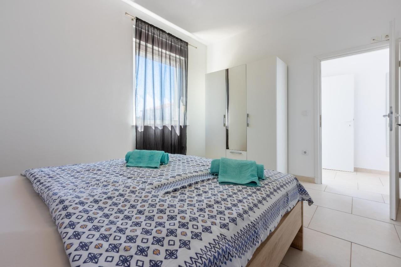 Apartments Antonija Цриквеница Экстерьер фото