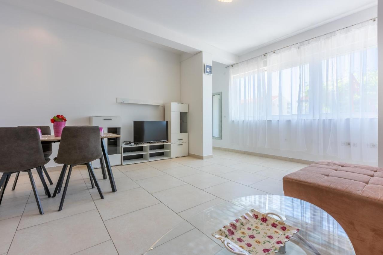 Apartments Antonija Цриквеница Экстерьер фото